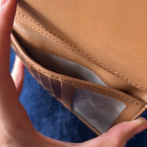 Michael Kors Bedford Passport Case/Travel Wallet - Picture 4 of 5